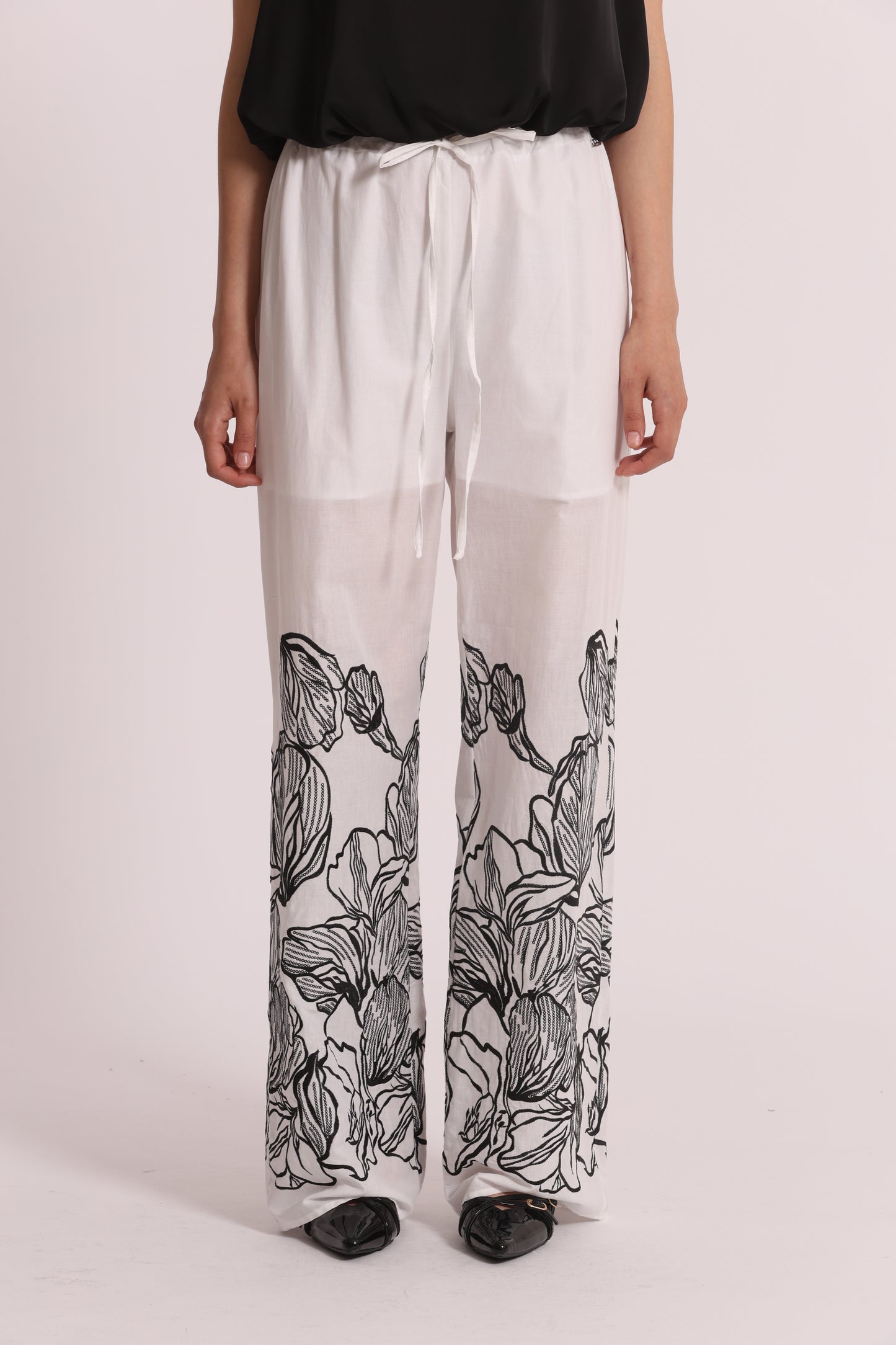 PANTALONE LUNGO CON RICAMO