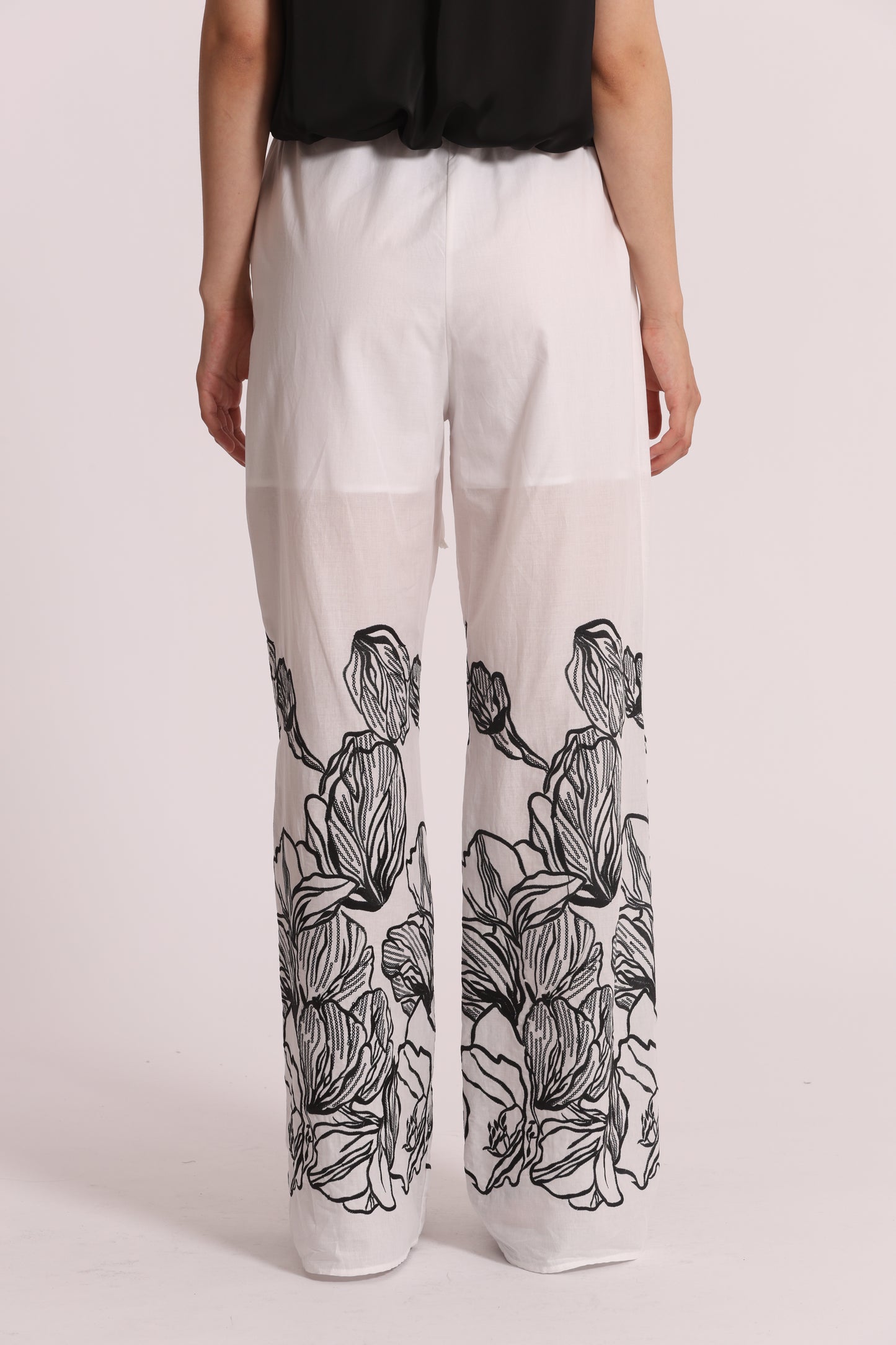 PANTALONE LUNGO CON RICAMO