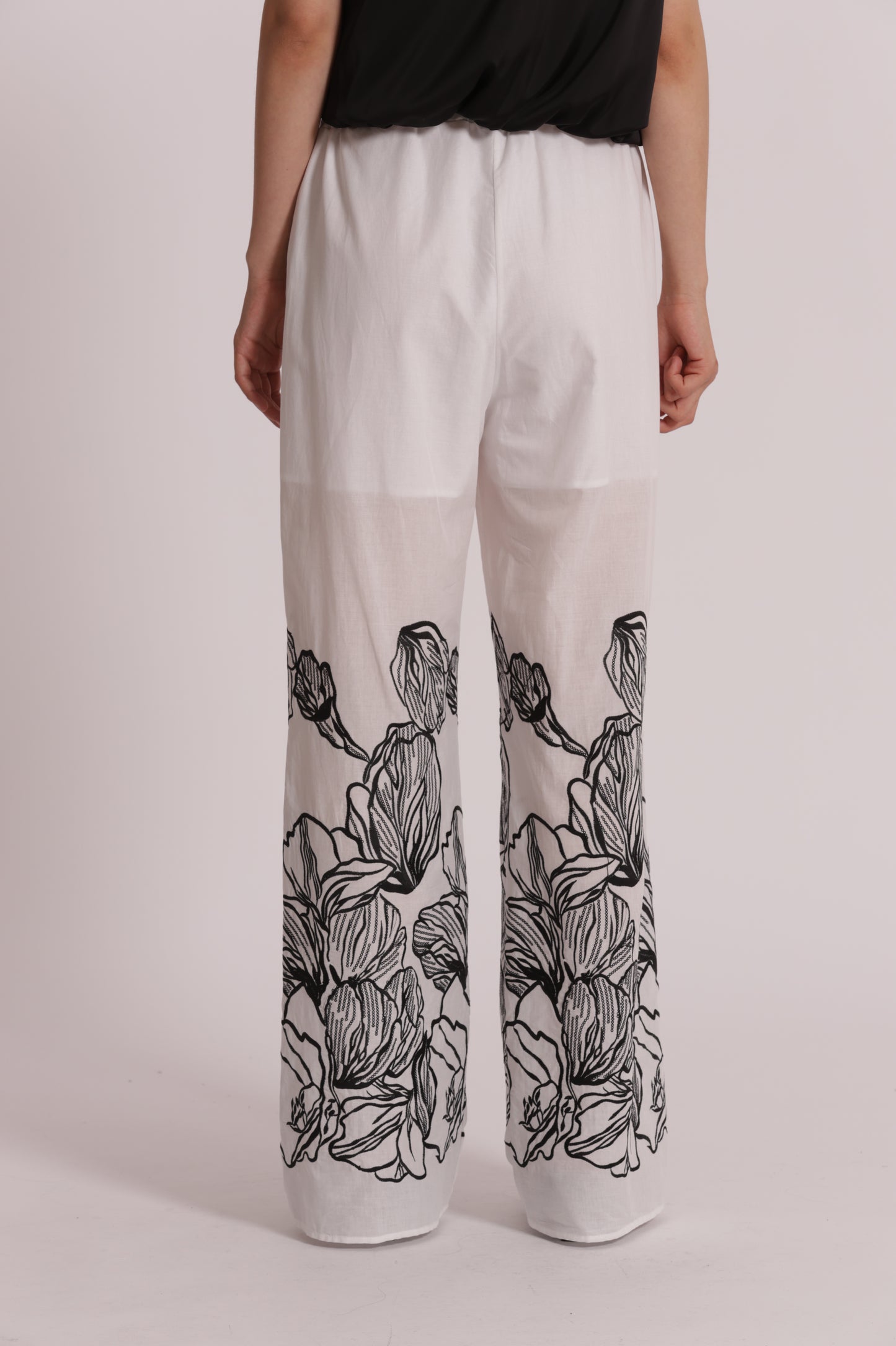 PANTALONE LUNGO CON RICAMO