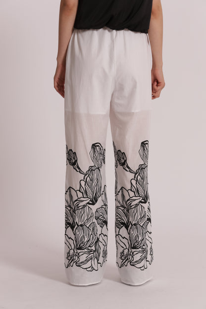 PANTALONE LUNGO CON RICAMO