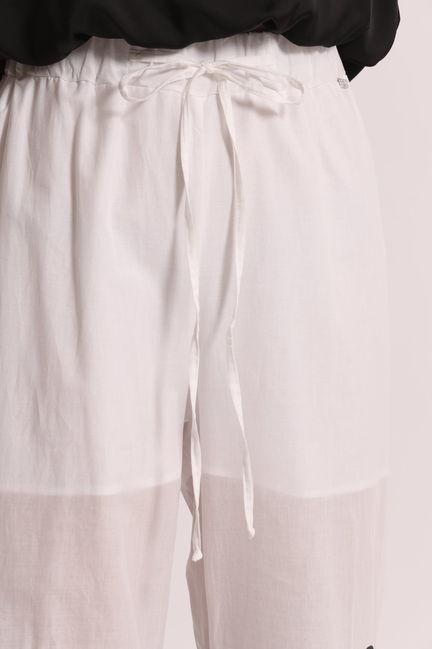 PANTALONE LUNGO CON RICAMO