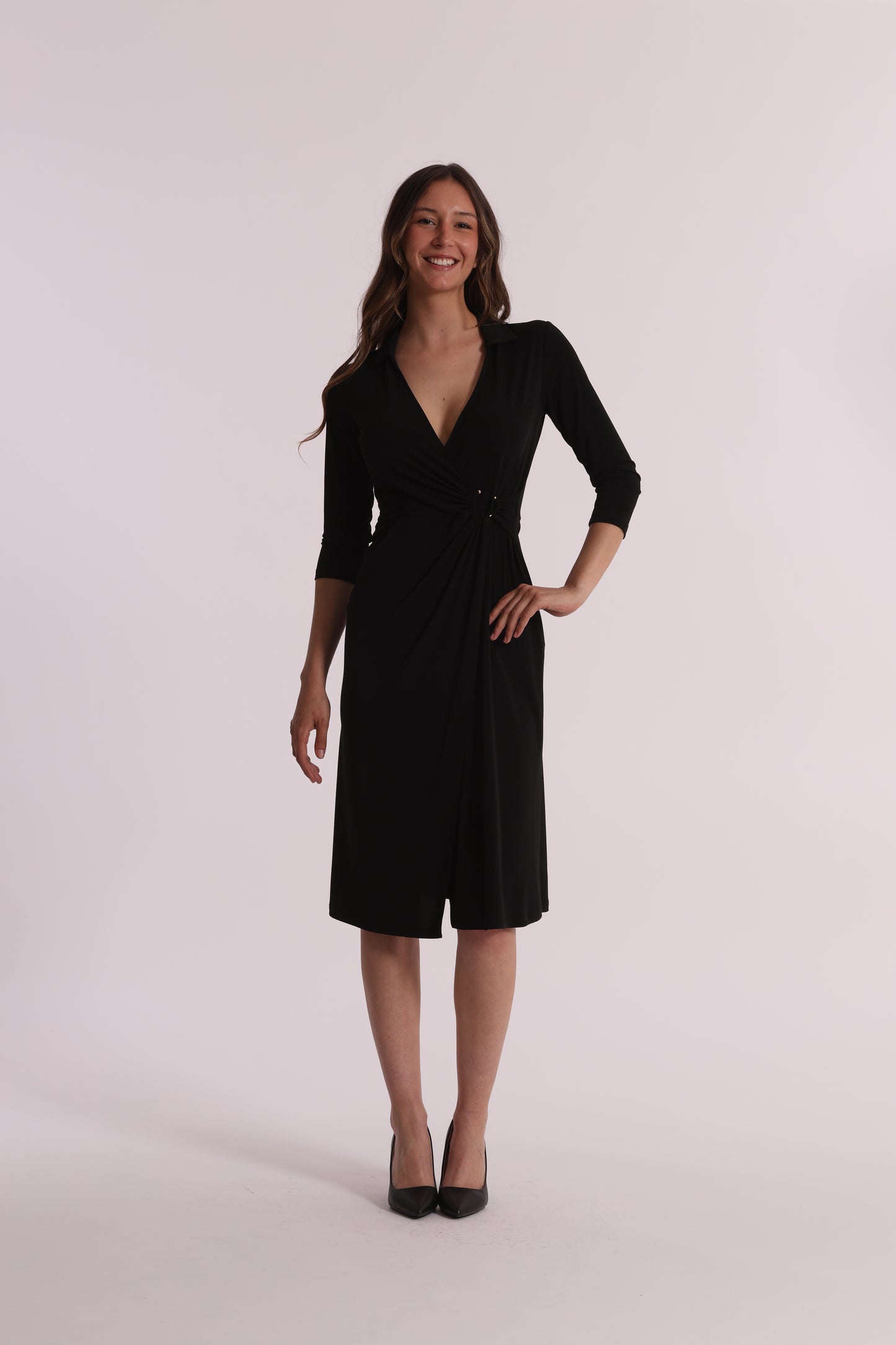 ABITO LUNGO CON DETTAGLIO IN VITA