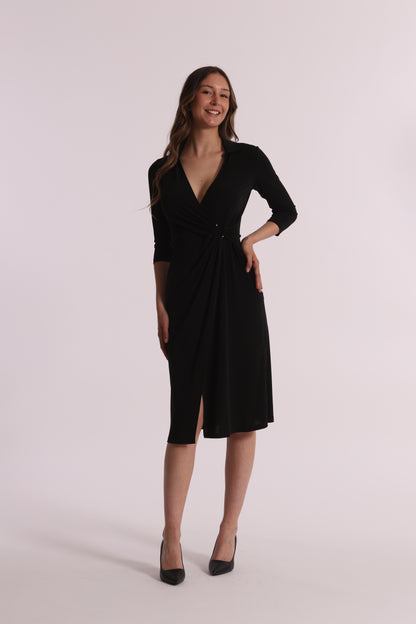 ABITO LUNGO CON DETTAGLIO IN VITA