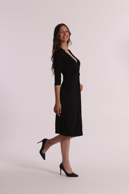 ABITO LUNGO CON DETTAGLIO IN VITA