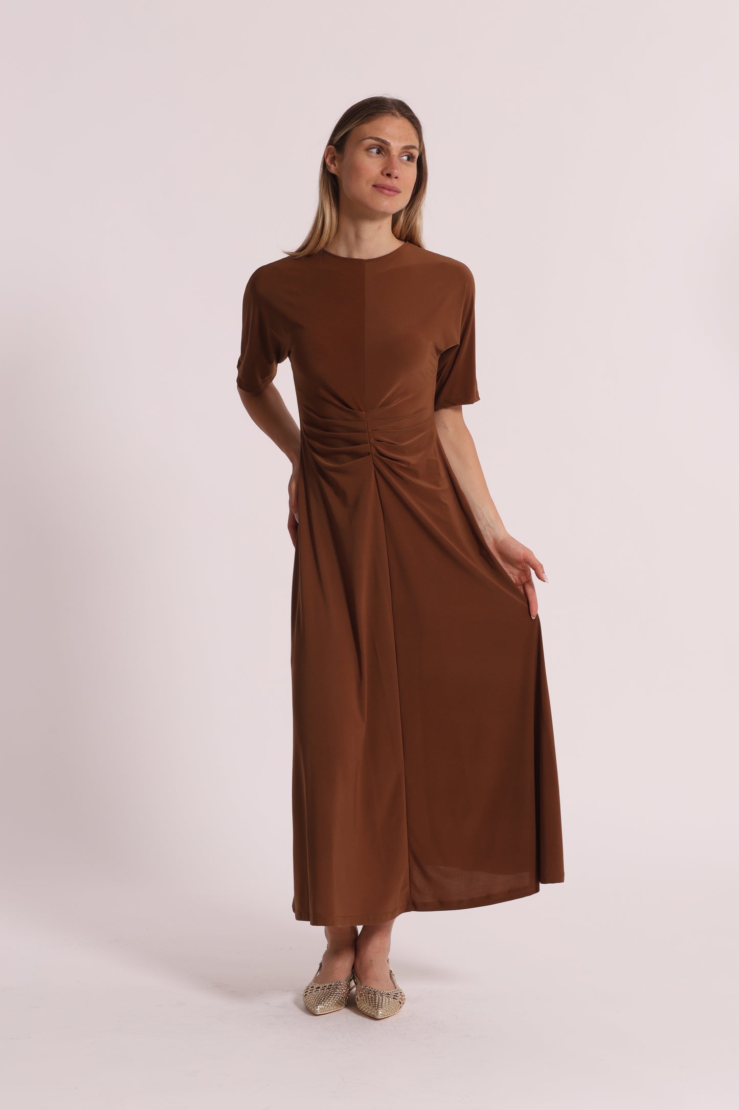 ABITO LUNGO CON MANICHE A TRE QUARTI