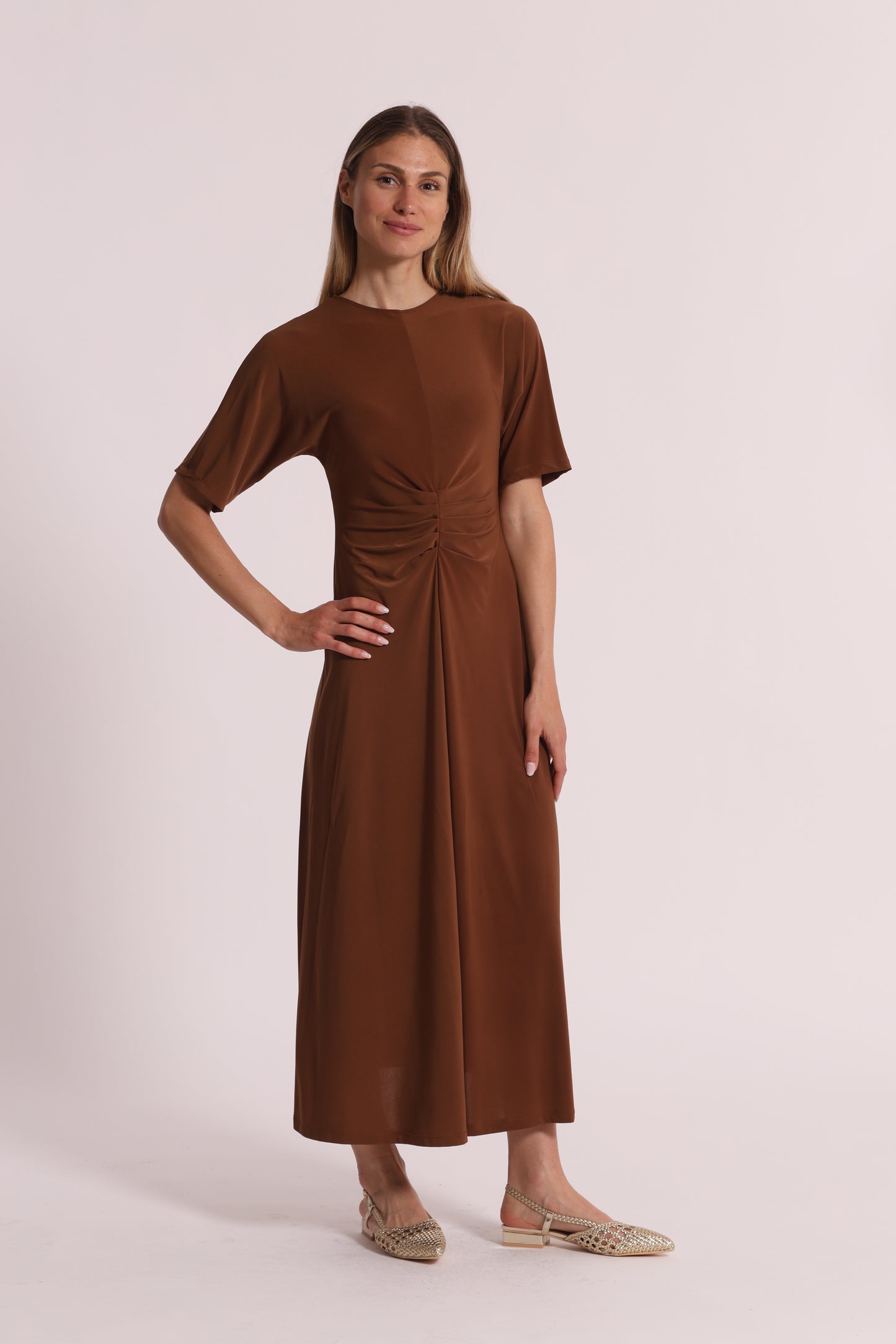 ABITO LUNGO CON MANICHE A TRE QUARTI