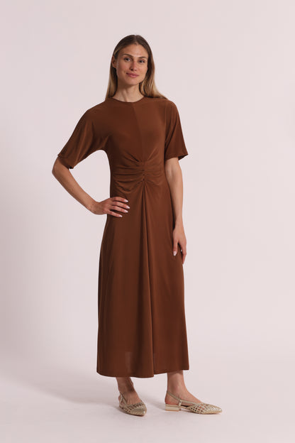 ABITO LUNGO CON MANICHE A TRE QUARTI