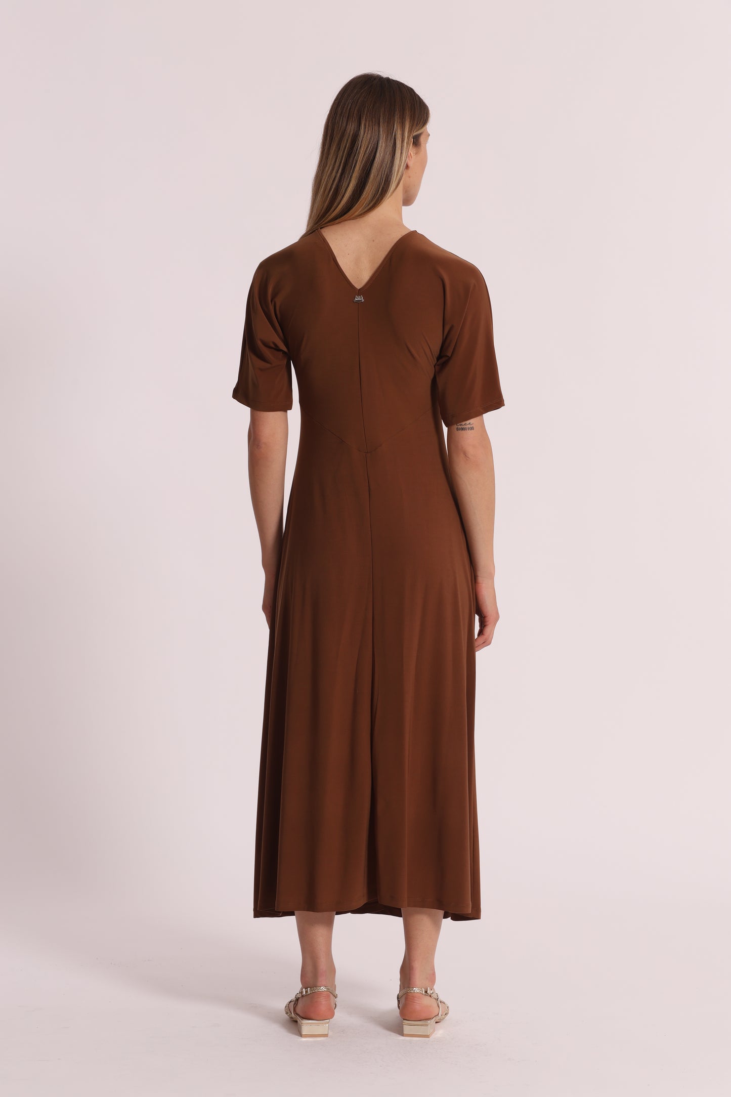 ABITO LUNGO CON MANICHE A TRE QUARTI