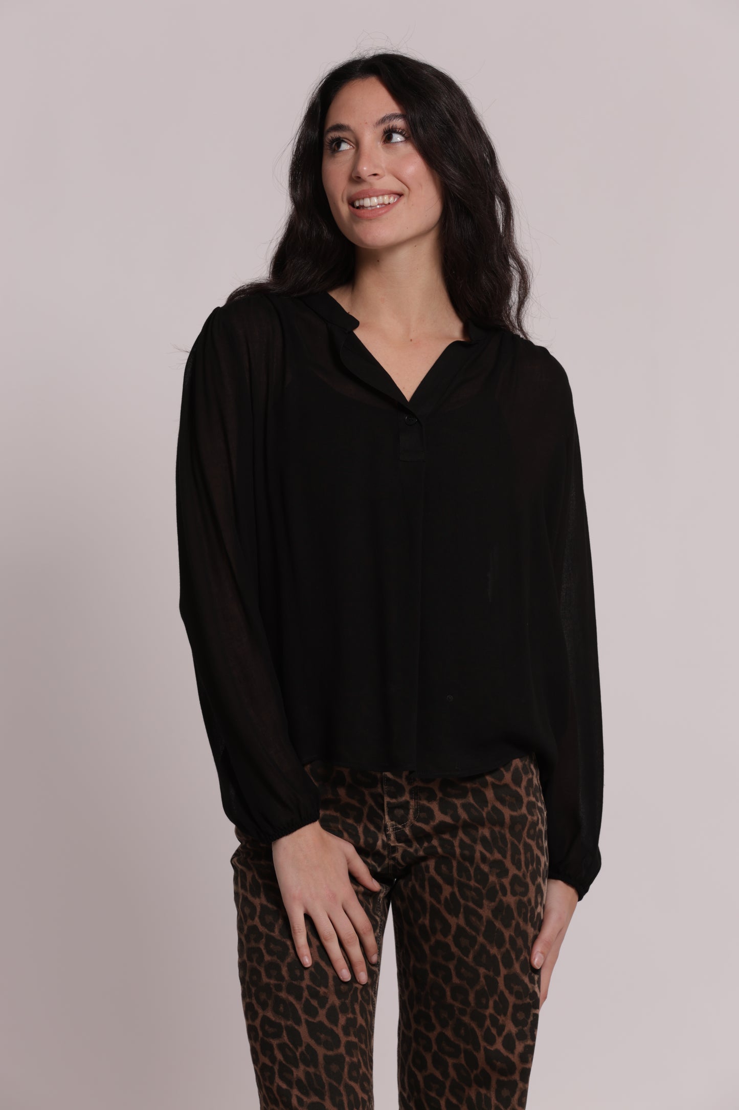 BLUSA CON SCOLLO A V IN GARZA DI VISCOSA