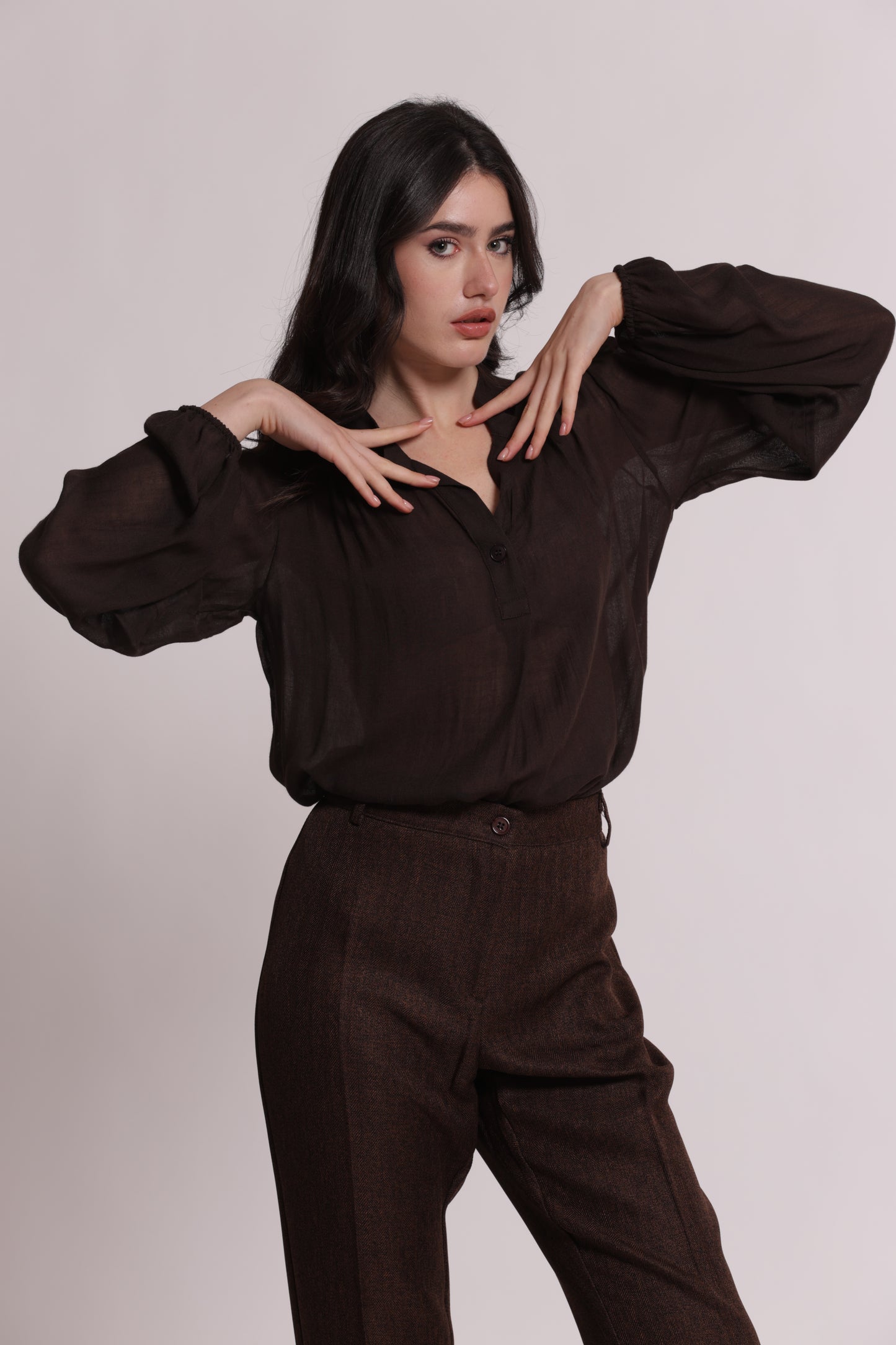 BLUSA CON SCOLLO A V IN GARZA DI VISCOSA