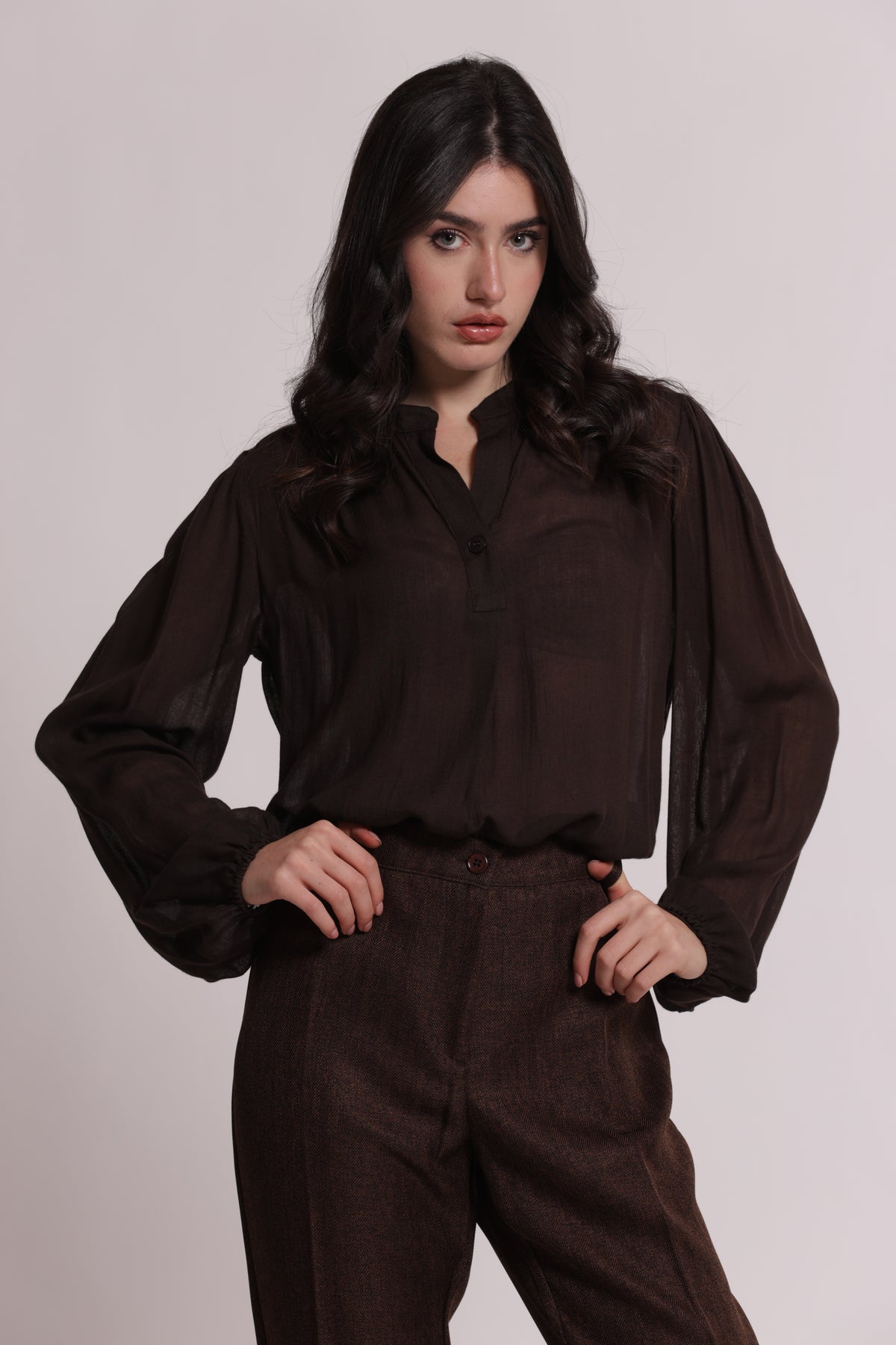 BLUSA CON SCOLLO A V IN GARZA DI VISCOSA