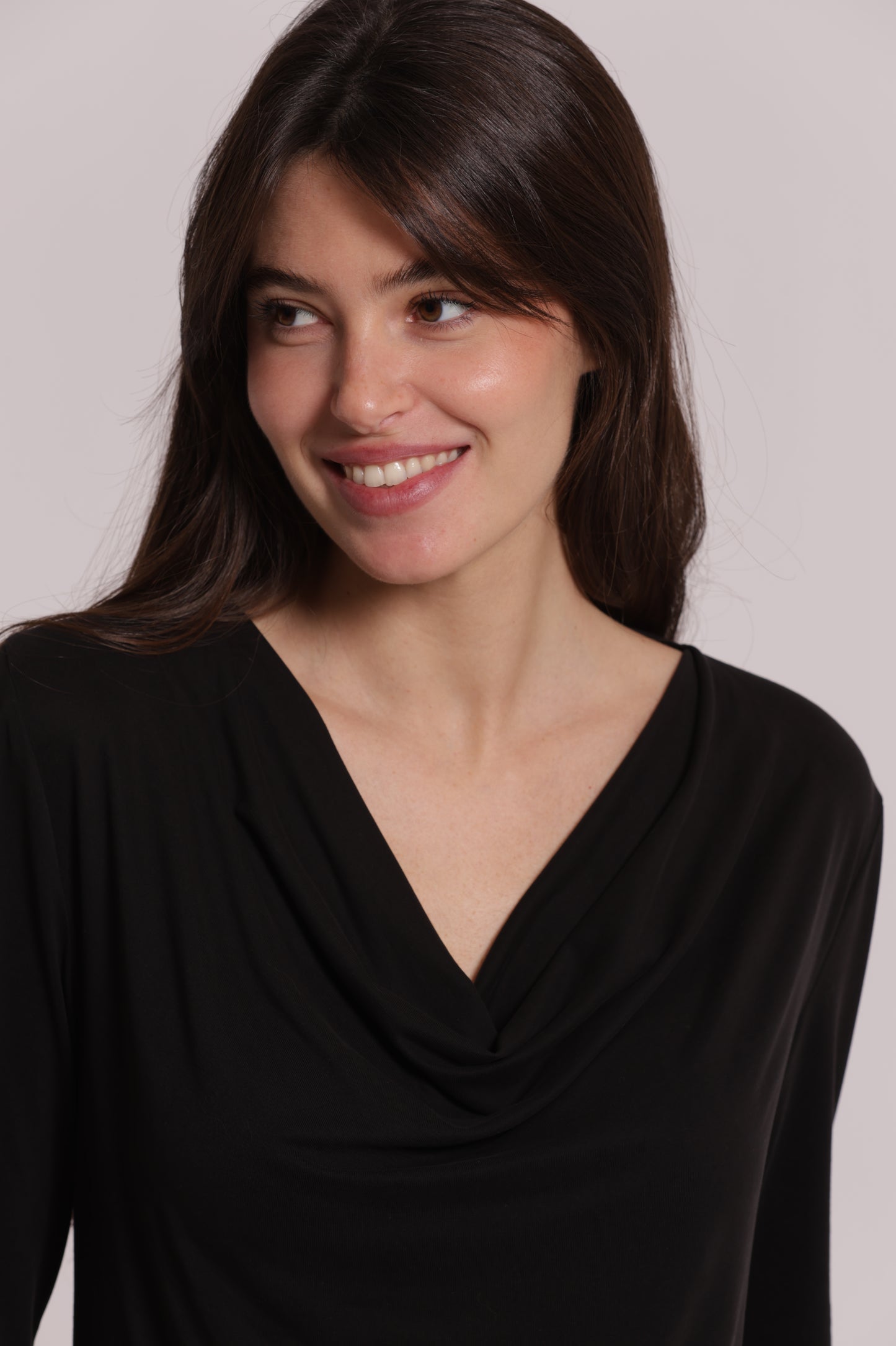 BLUSA CON SCOLLO DRAPPEGGIATO