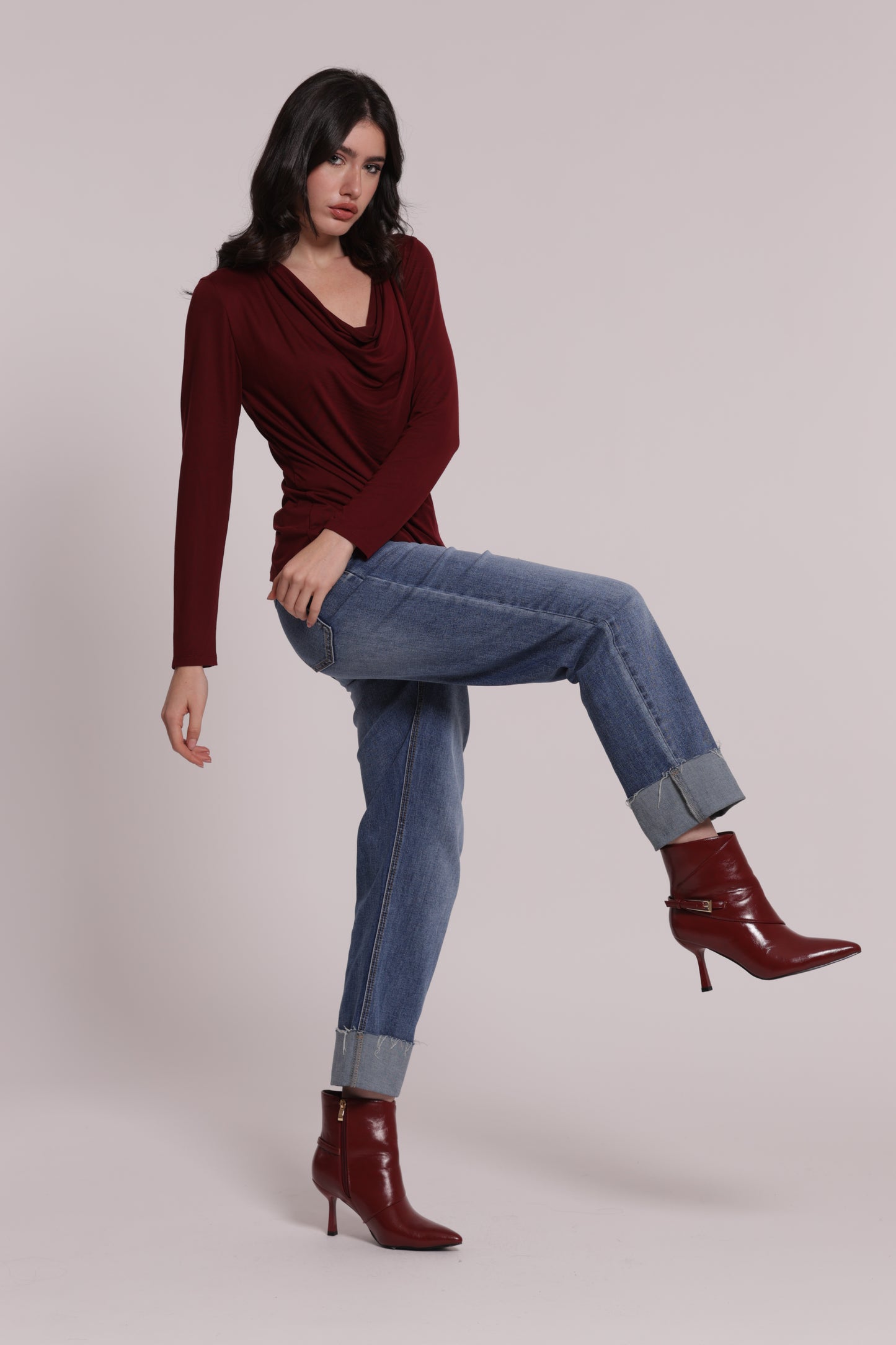 BLUSA CON SCOLLO DRAPPEGGIATO