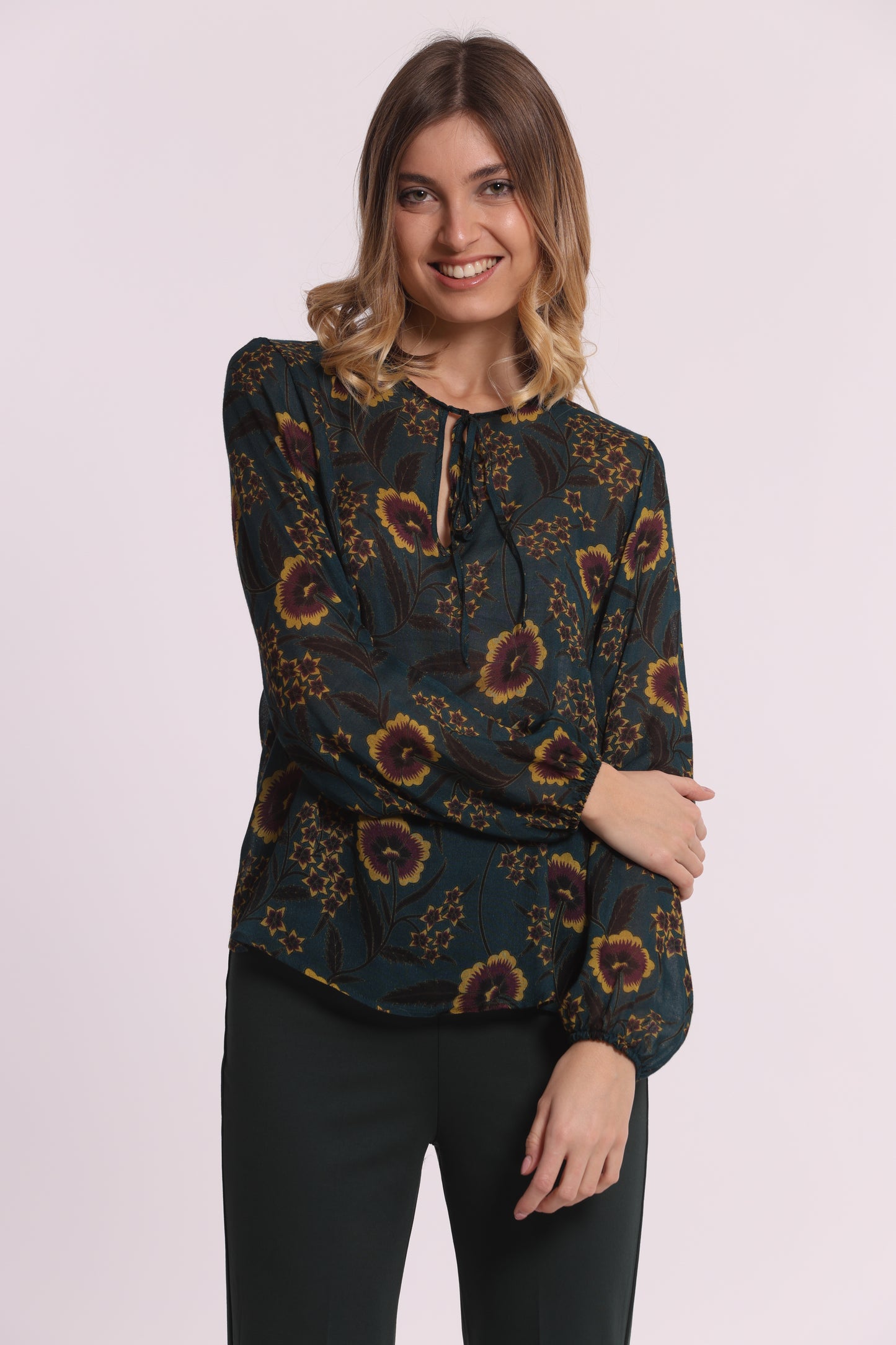 BLUSA CON FIOCCO STAMPA FLOREALE VINTAGE