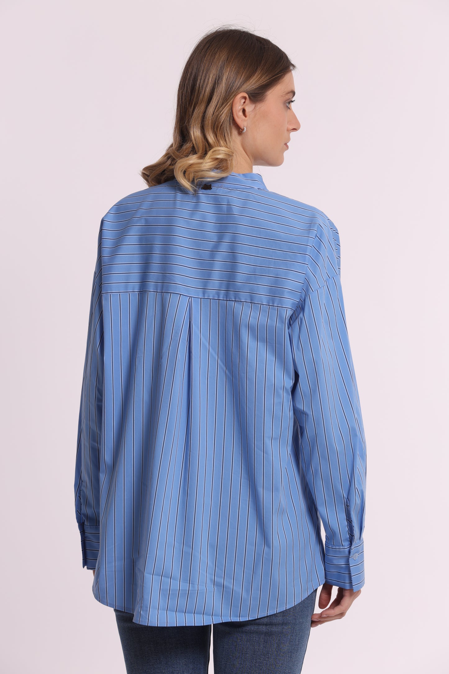 BLUSA CON SCOLLO A V BICOLOR