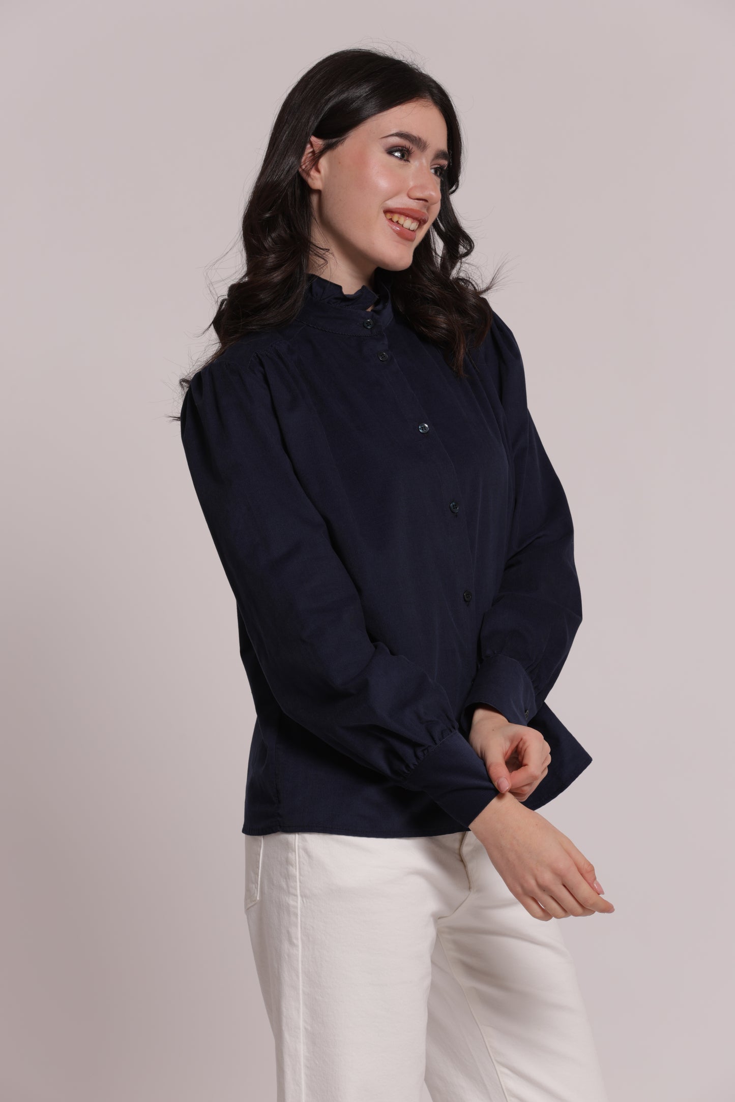 CAMICIA CON COLLO ALTO E ROUCHES IN VELLUTO