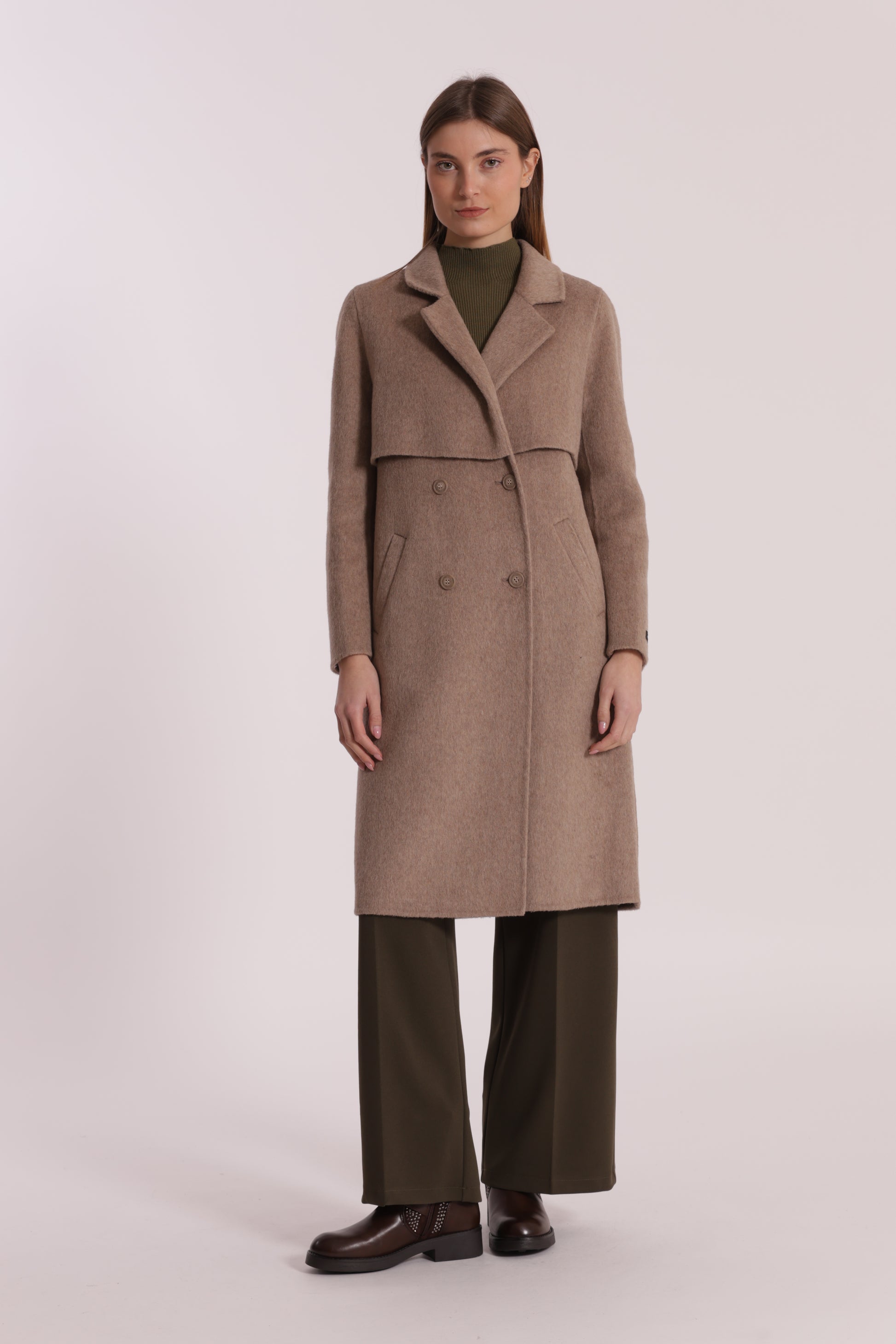 CAPPOTTO BARONETTO CON DETTAGLIO