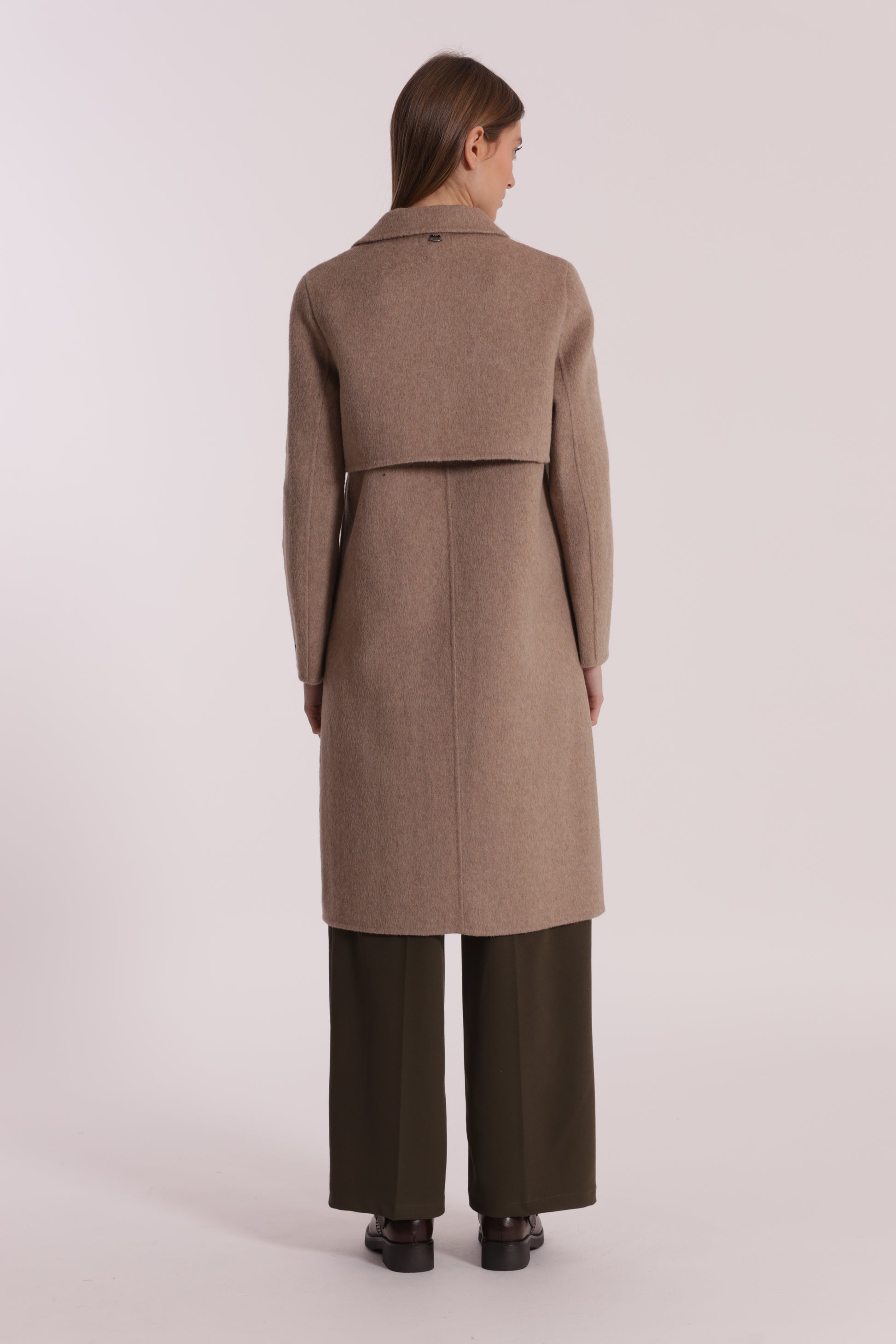 CAPPOTTO BARONETTO CON DETTAGLIO