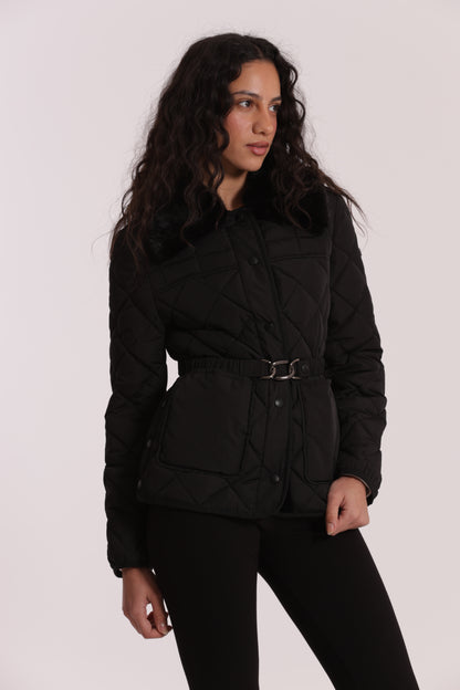 PIUMINO CORTO CON COLLO EFFETTO PELLICCIA CON CINTURA