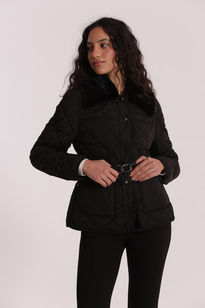 PIUMINO CORTO CON COLLO EFFETTO PELLICCIA CON CINTURA