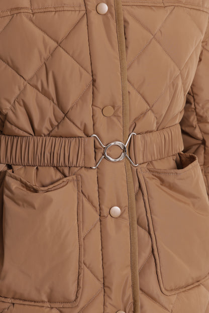 PIUMINO CORTO CON COLLO EFFETTO PELLICCIA CON CINTURA