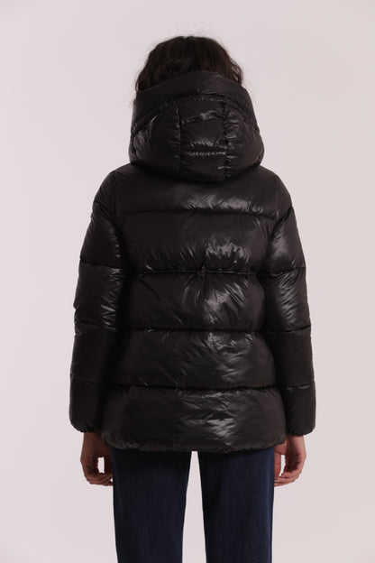 PIUMINO CORTO CON CAPPUCCIO TRAMA GEOMETRICA