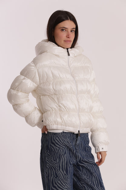 PIUMINO CORTO BOMBER CON CAPPUCCIO