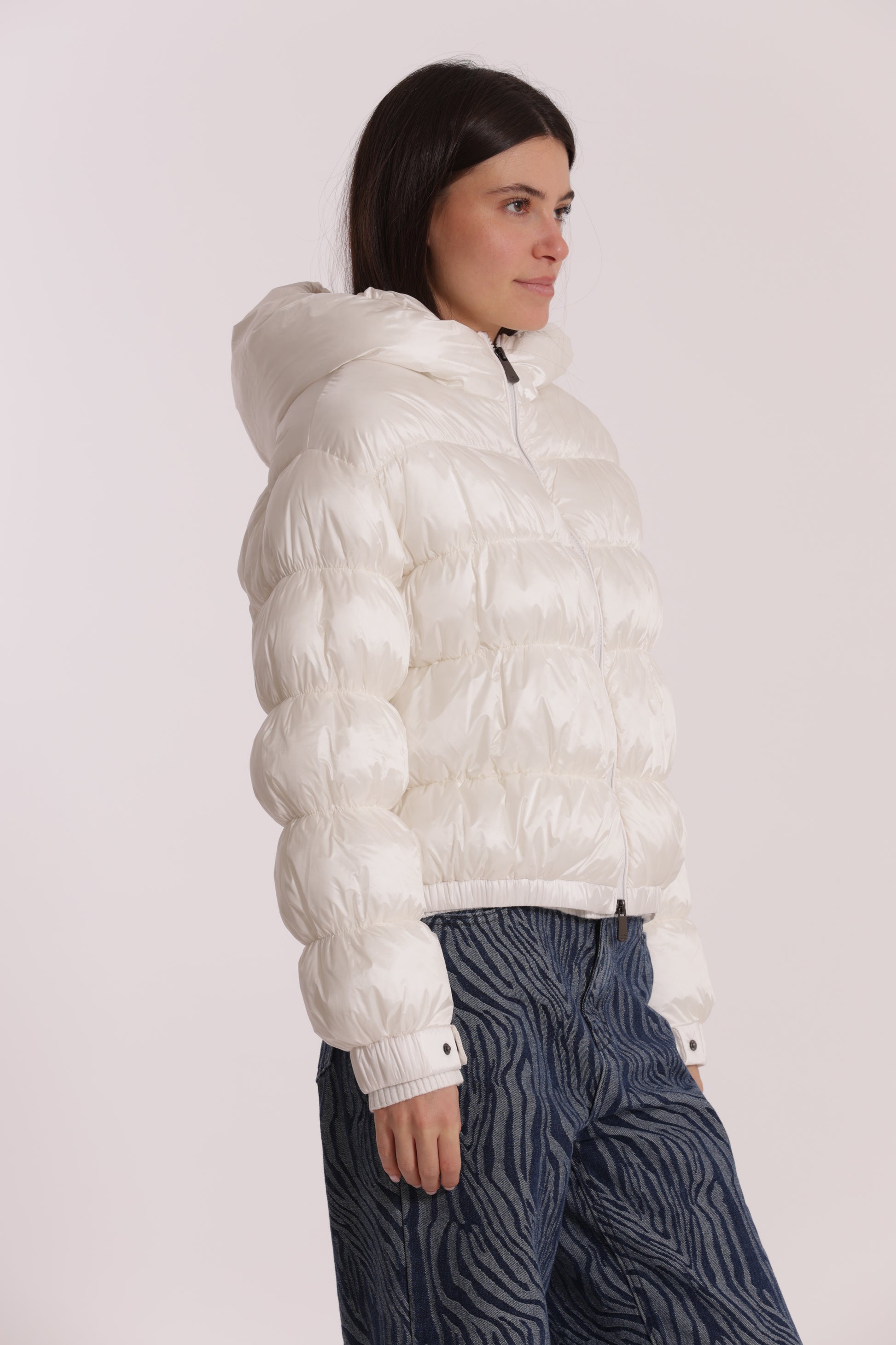 PIUMINO CORTO BOMBER CON CAPPUCCIO