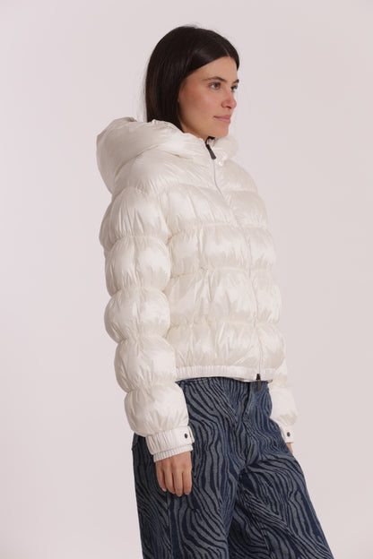 PIUMINO CORTO BOMBER CON CAPPUCCIO