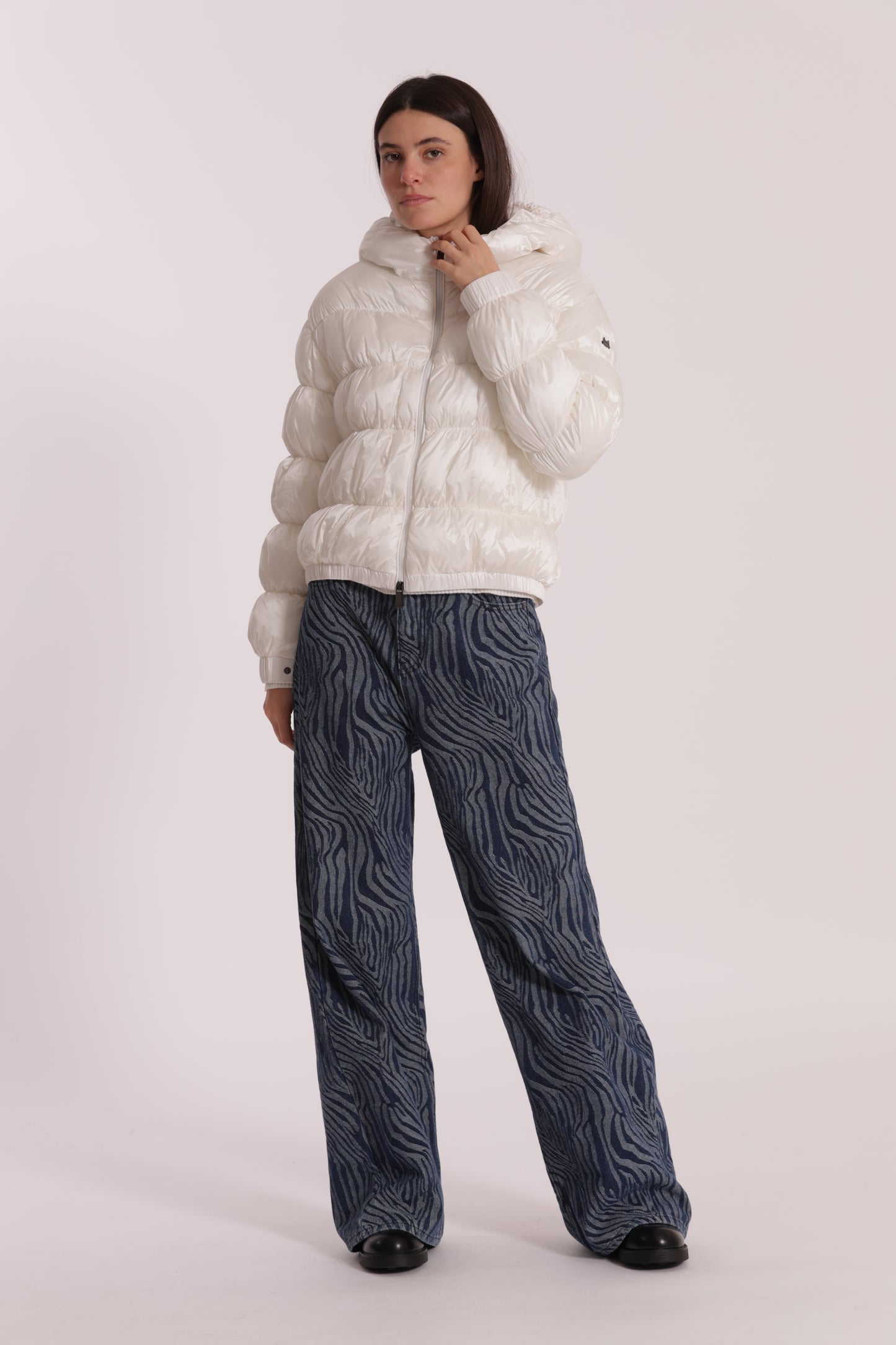 PIUMINO CORTO BOMBER CON CAPPUCCIO