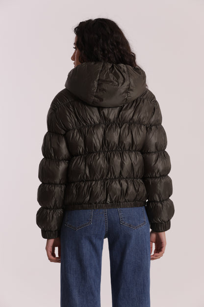 PIUMINO CORTO BOMBER CON CAPPUCCIO