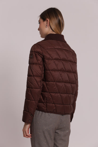 PIUMINO CORTO CON COLLETTO IN MAGLIA