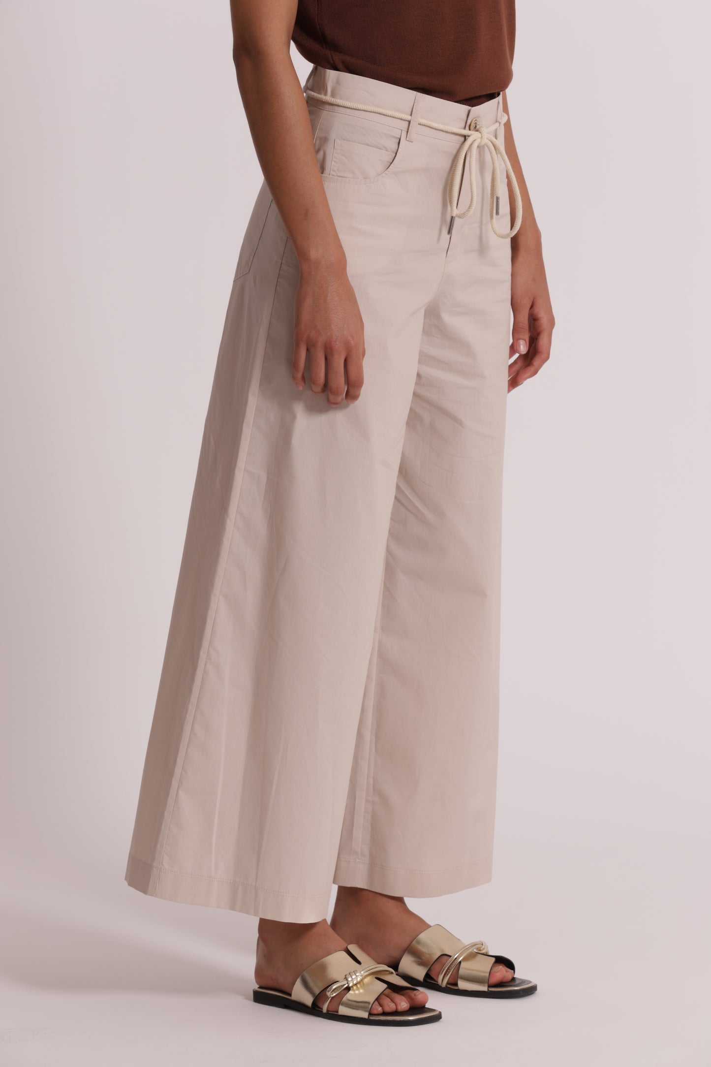 PANTALONI CON CORDINO IN VITA