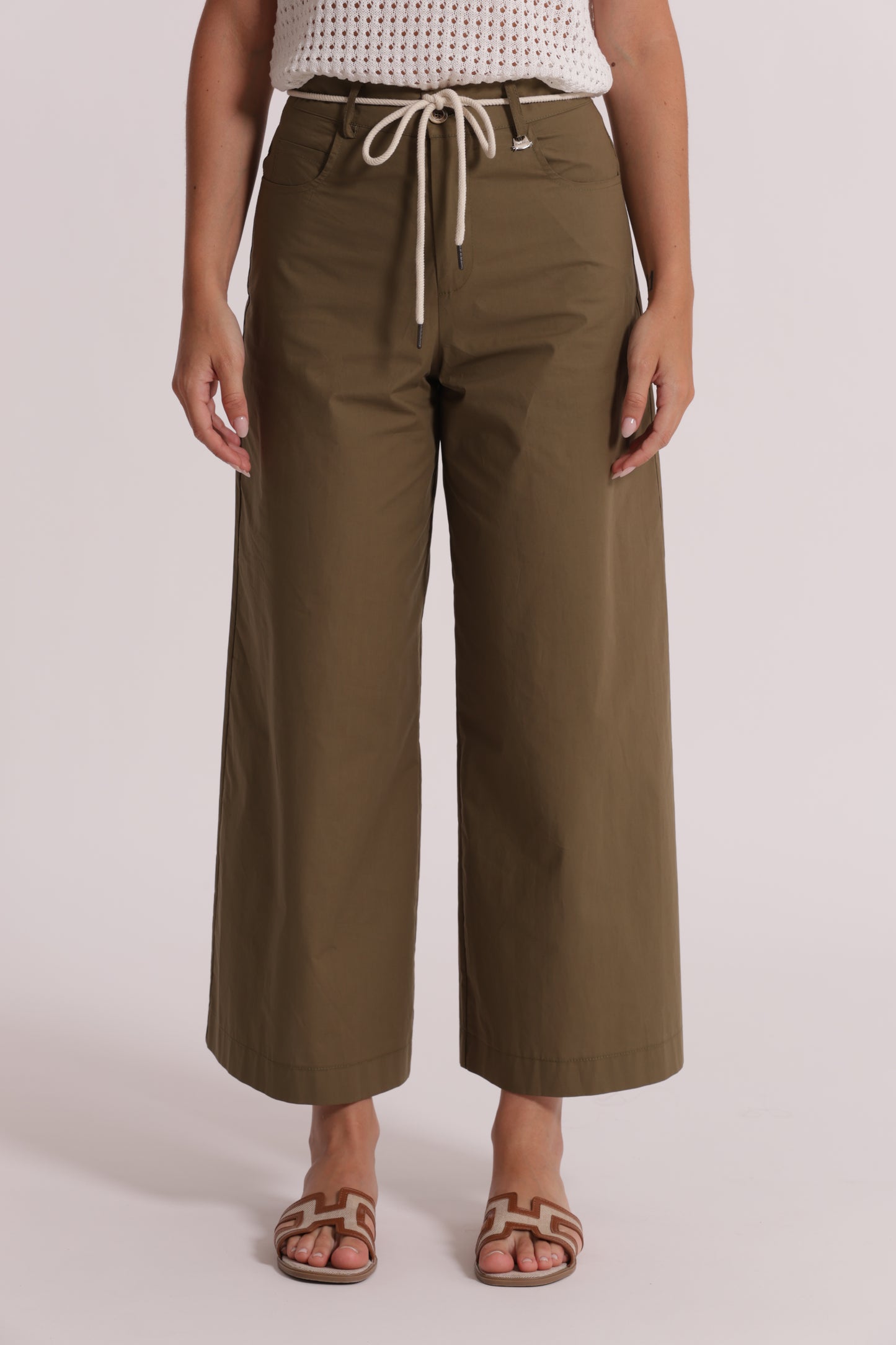 PANTALONI CON CORDINO IN VITA