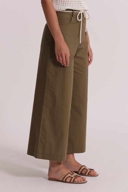 PANTALONI CON CORDINO IN VITA
