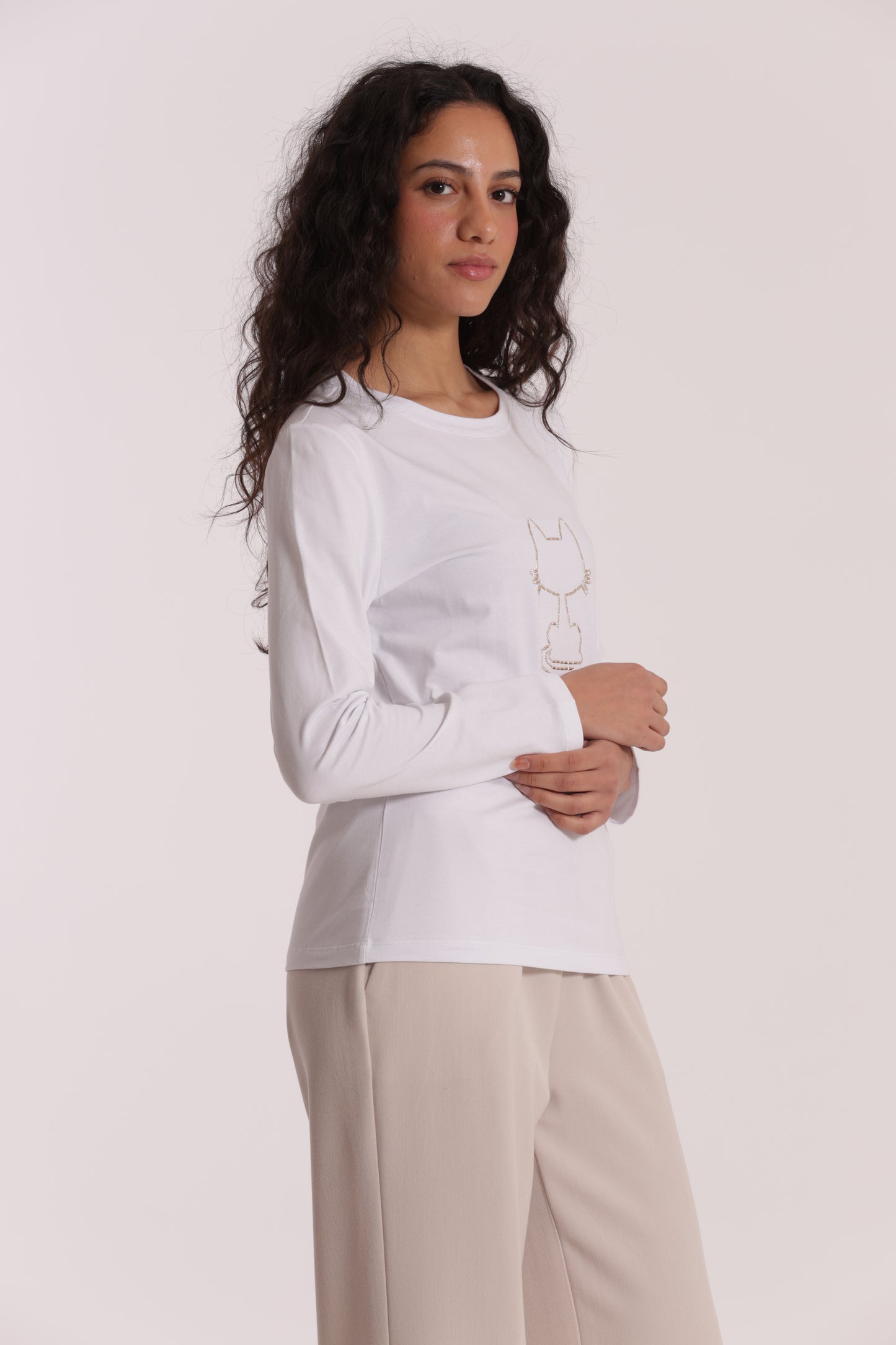 T-SHIRT CON GATTO CATENA