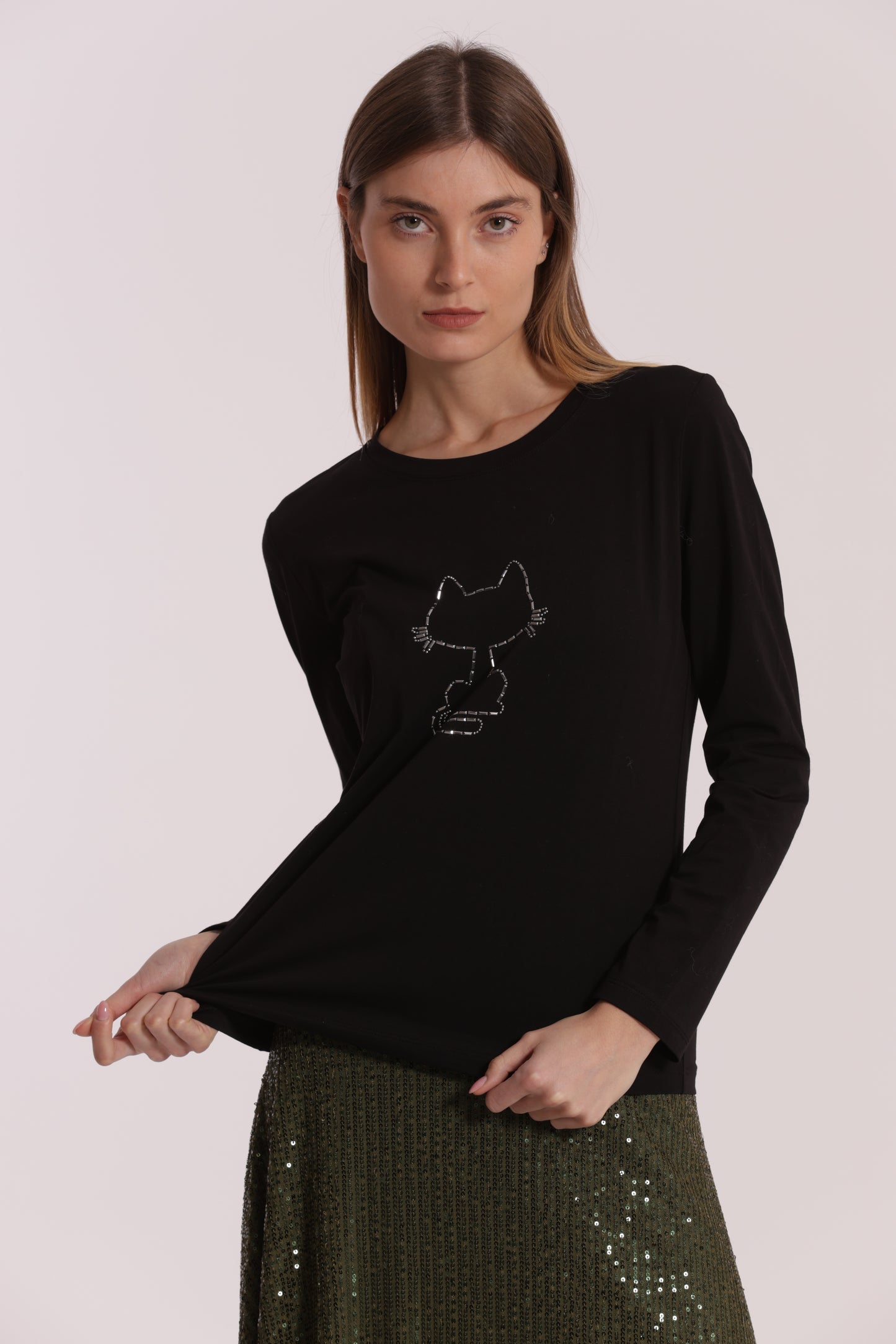 T-SHIRT CON GATTO CATENA