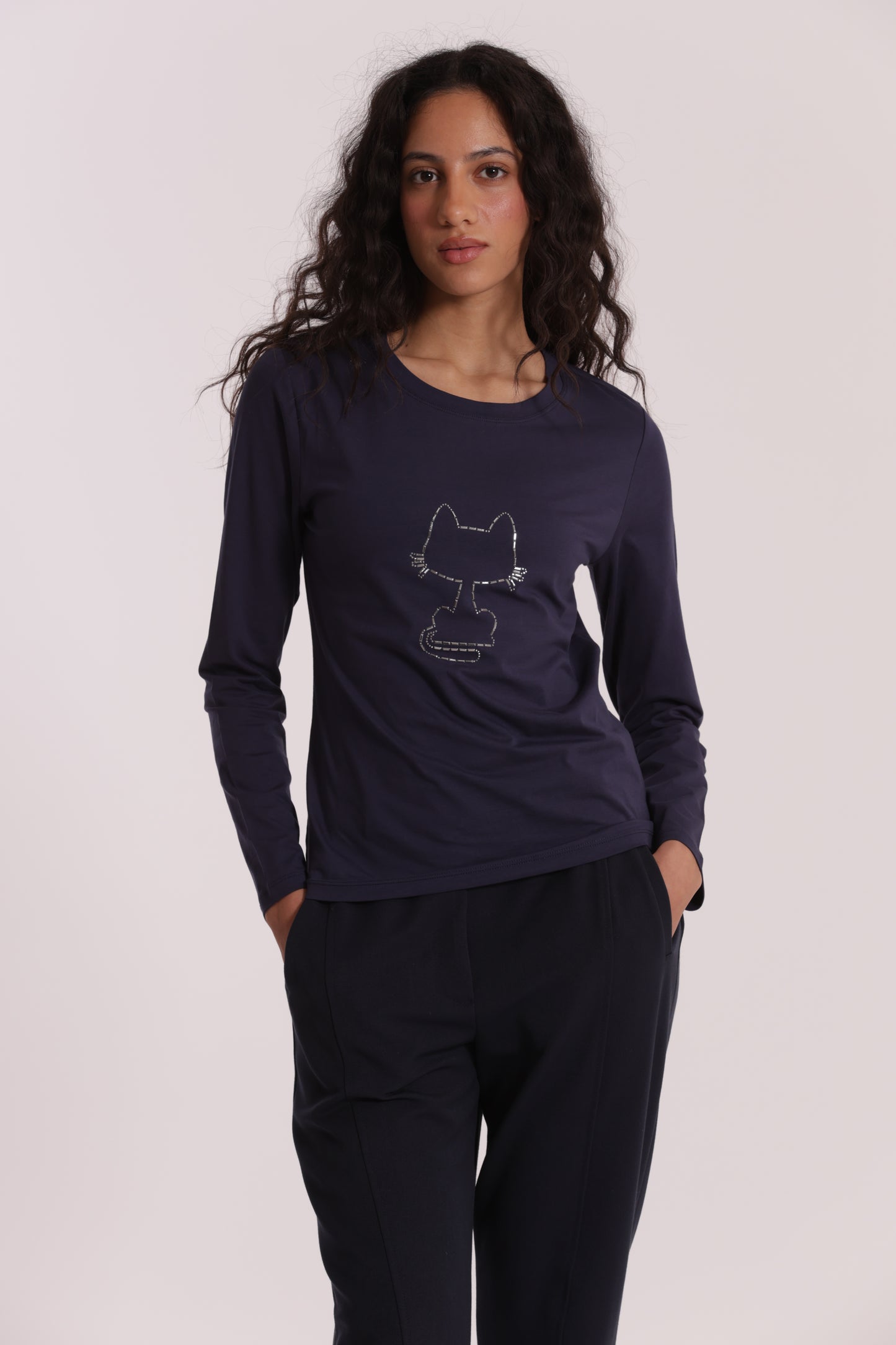 T-SHIRT CON GATTO CATENA
