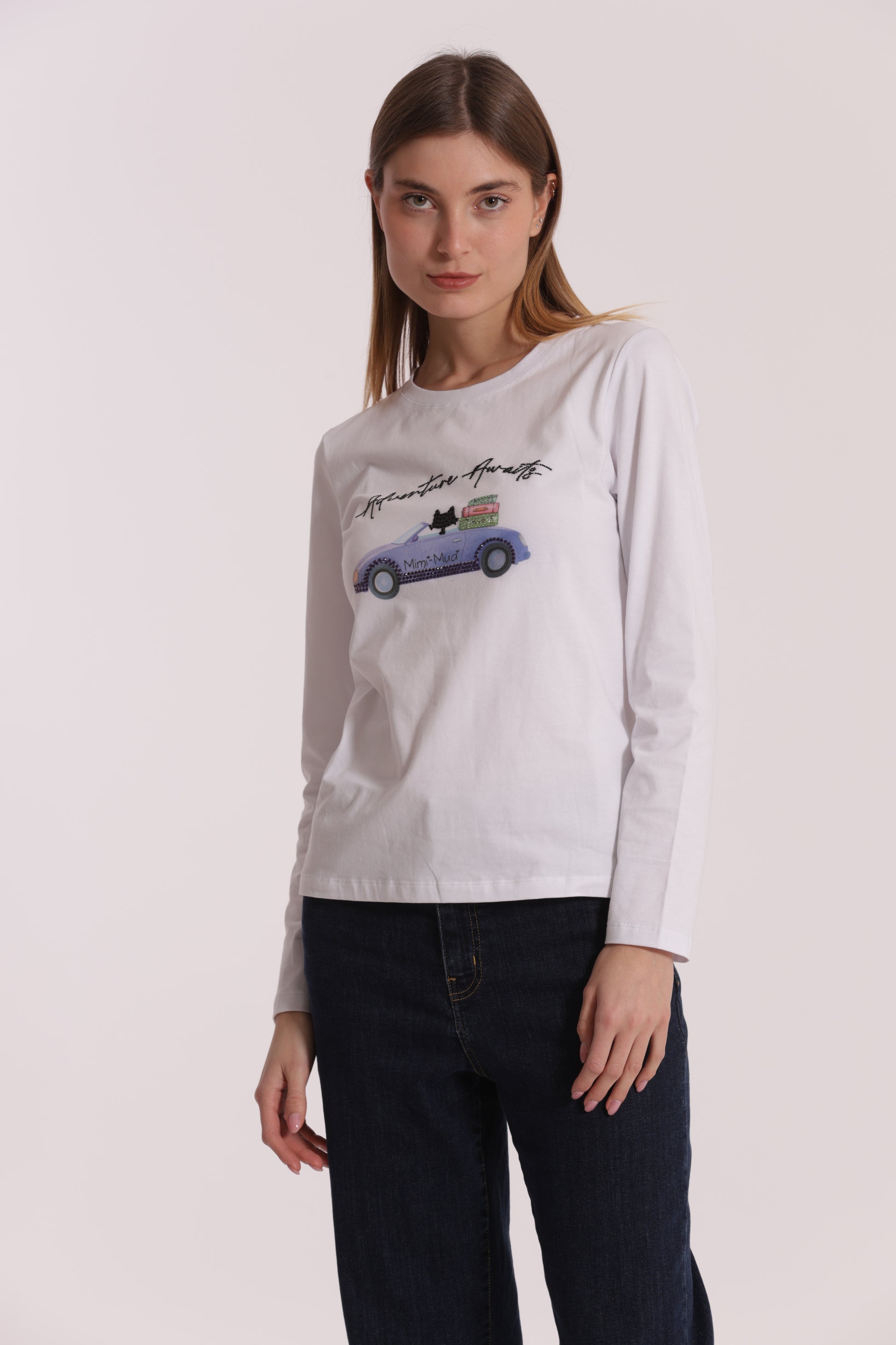T-SHIRT "ADVENTURE AWAITS"