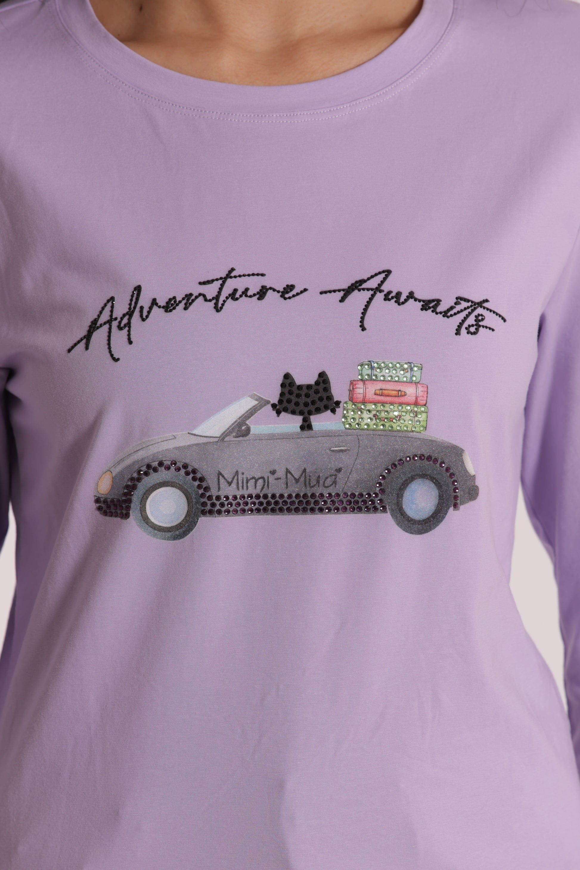 T-SHIRT "ADVENTURE AWAITS"