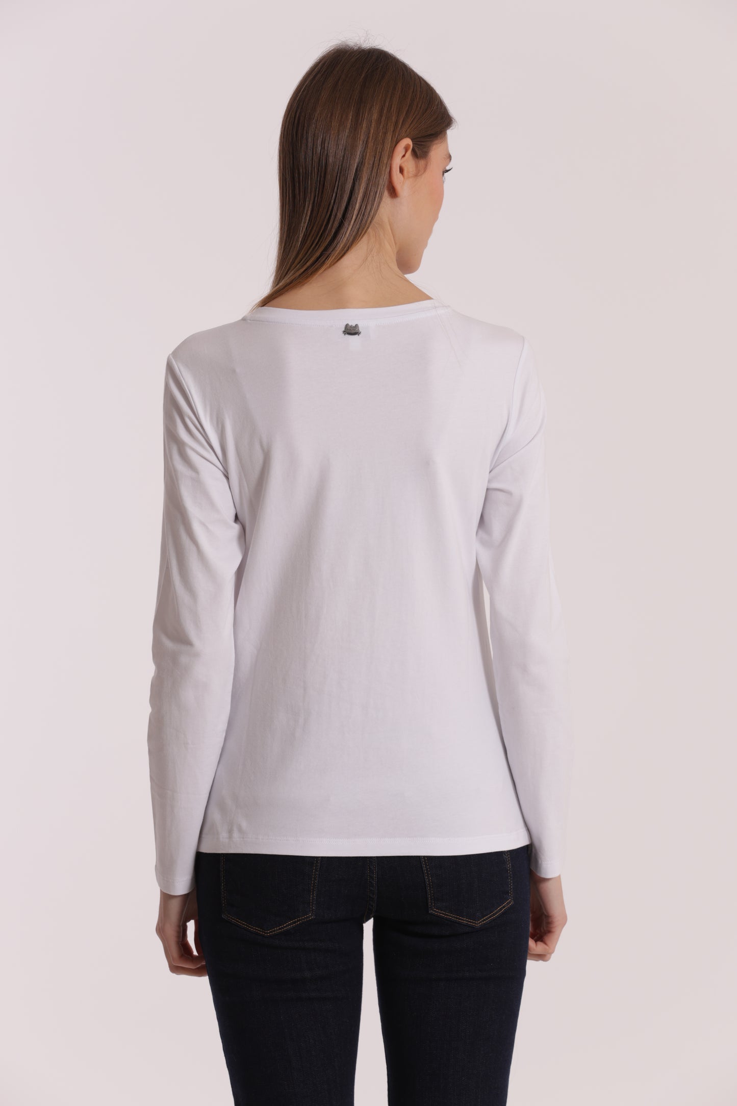 T-SHIRT CON PIOGGIA DI PERLE