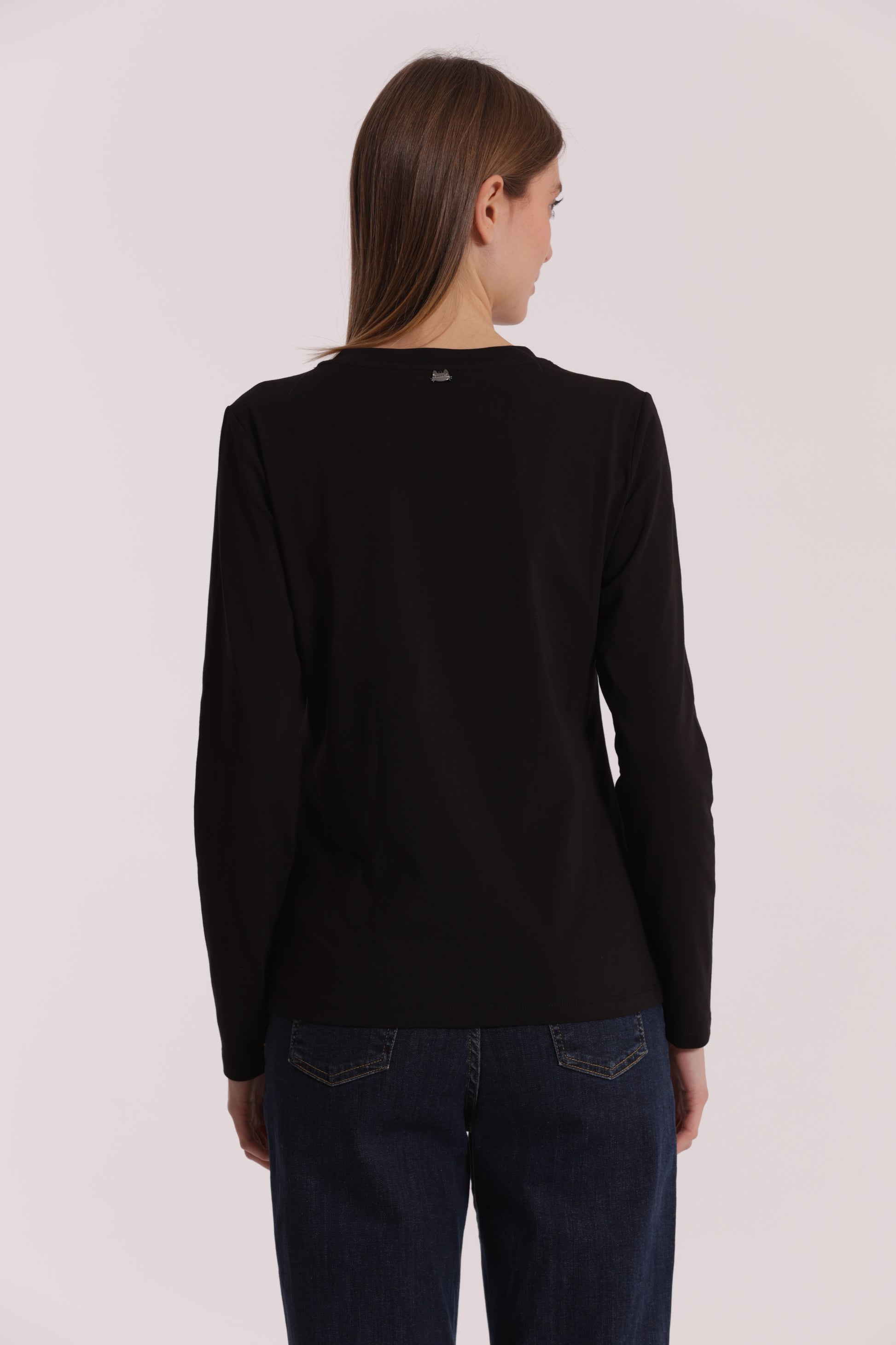 T-SHIRT CON PIOGGIA DI PERLE
