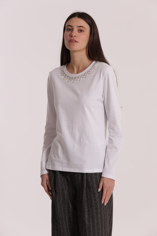 T-SHIRT CON COLLETTO DECORATO