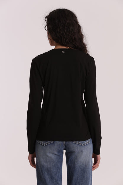 T-SHIRT SCOLLO A V CON COLLO DI PERLE