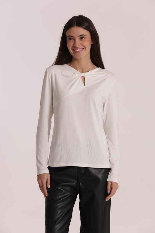 T-SHIRT CON NODO SUL DAVANTI