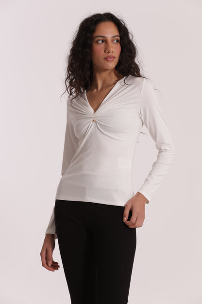 T-SHIRT SCOLLO A V CON ACCESSORIO