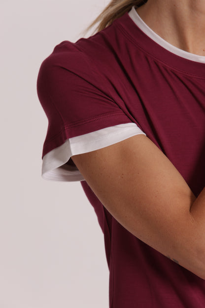 T-SHIRT CON BORDI A CONTRASTO