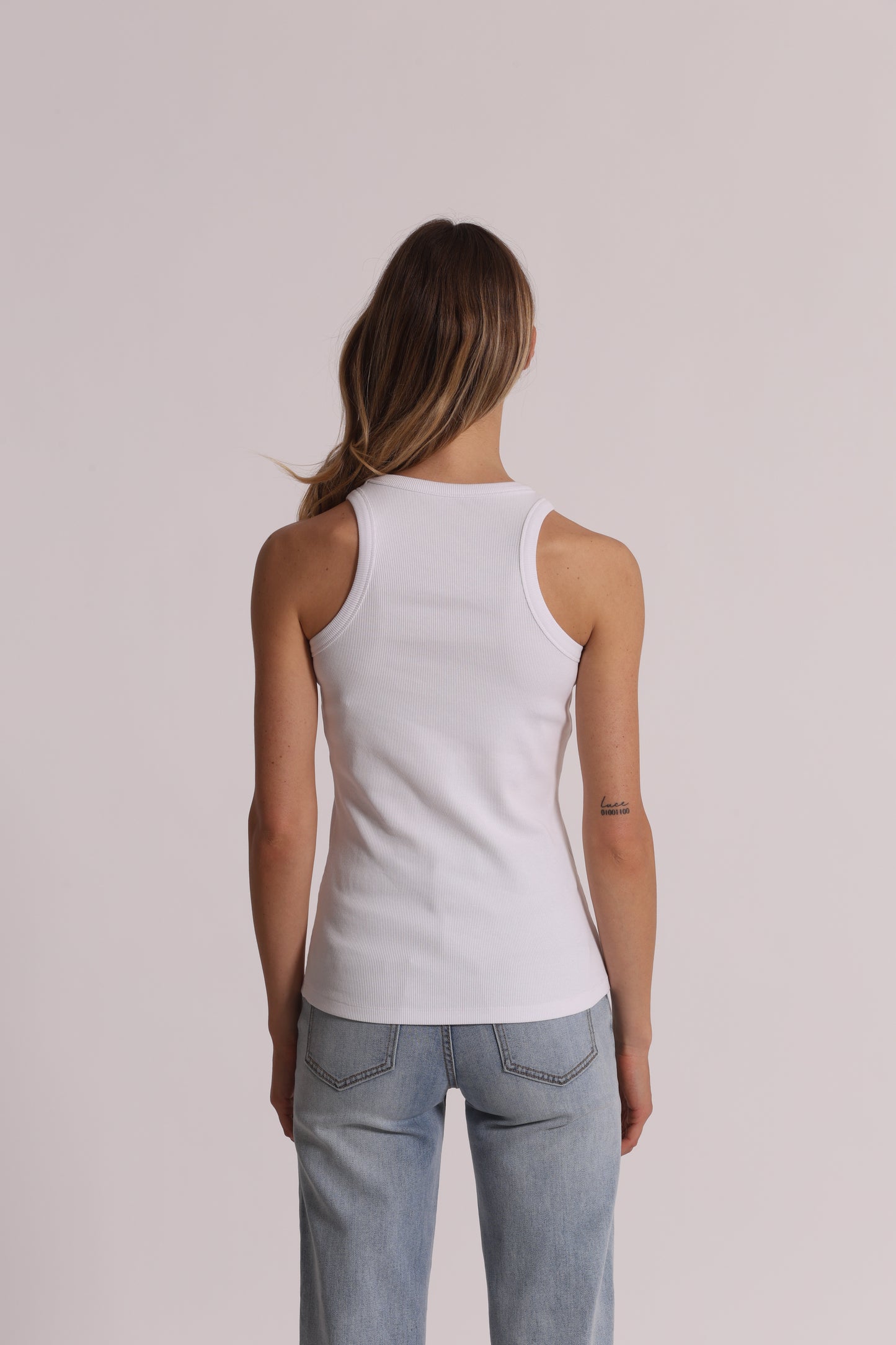 TOP CANOTTA A COSTE CON DETTAGLI IN STRASS