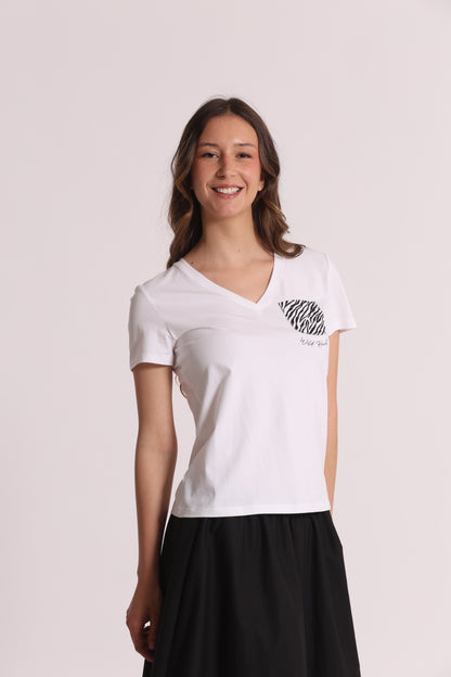 T-SHIRT CON TASCHINO ZEBRATO