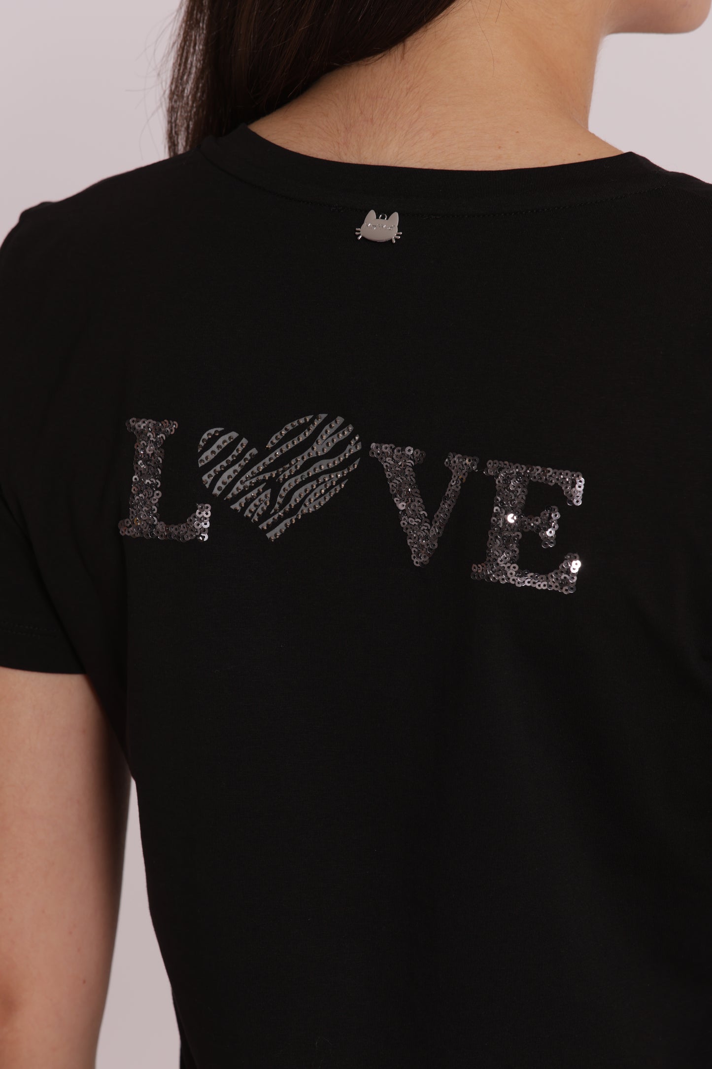 T-SHIRT CON TASCHINO ZEBRATO